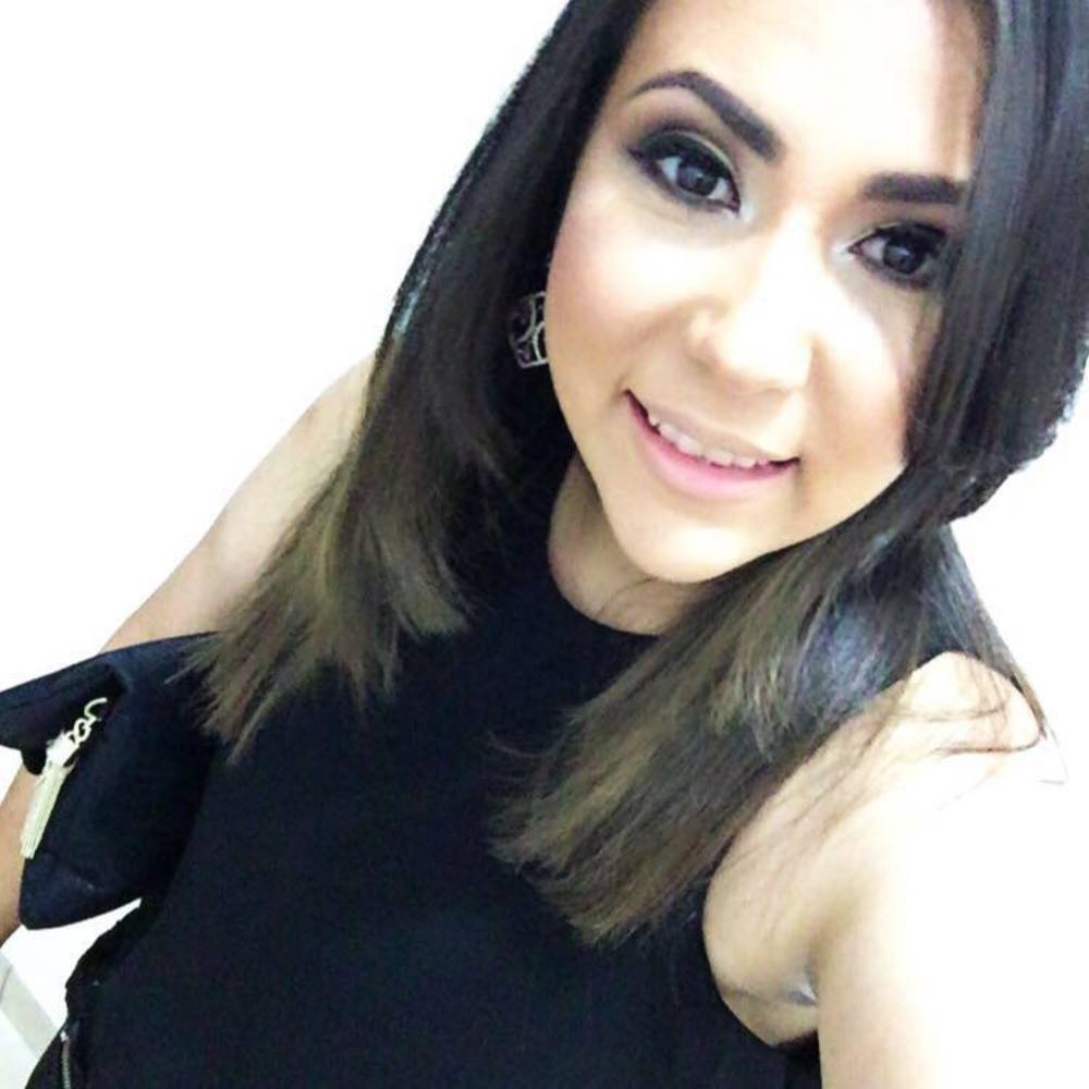 Meet your Posher, Paola